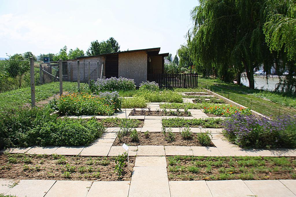 Penzion Eko Park Piestany Екстериор снимка