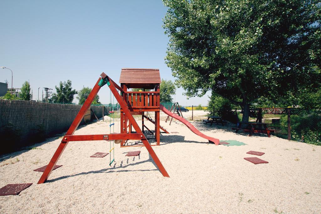 Penzion Eko Park Piestany Екстериор снимка