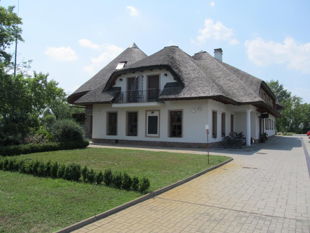 Penzion Eko Park Piestany Екстериор снимка