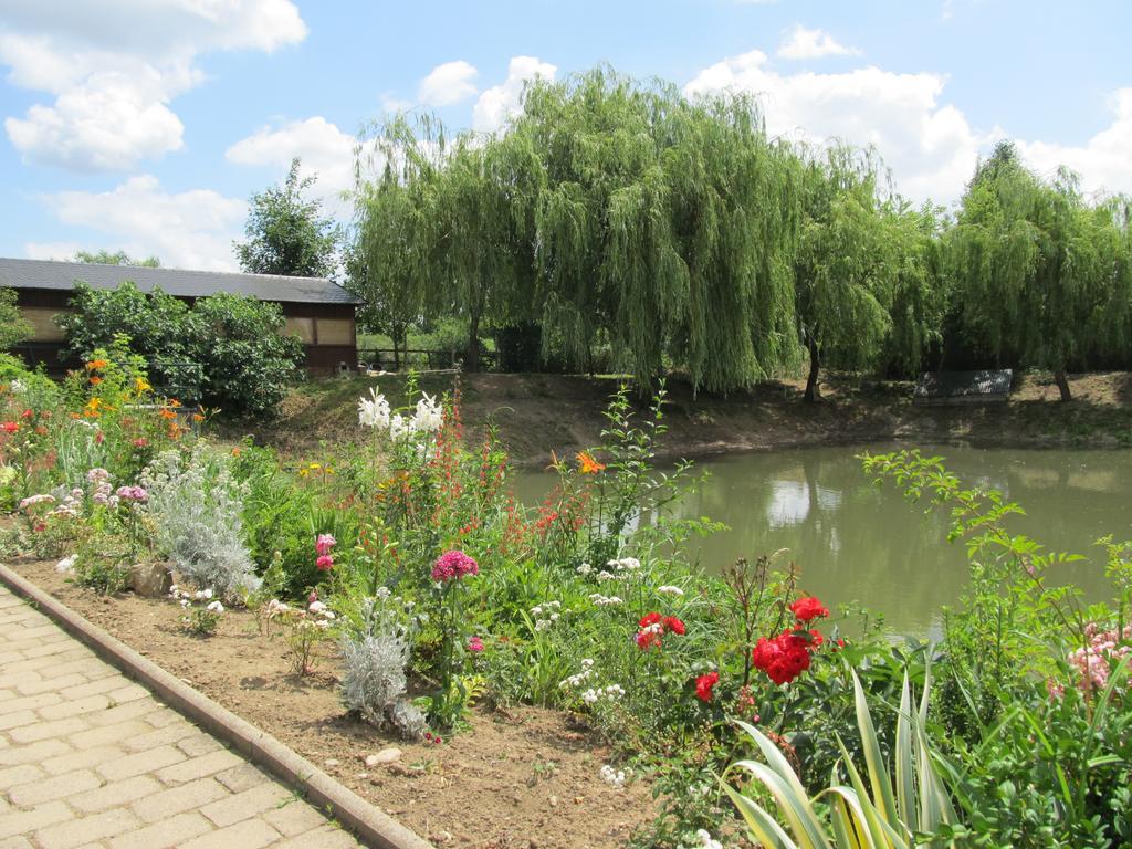 Penzion Eko Park Piestany Екстериор снимка